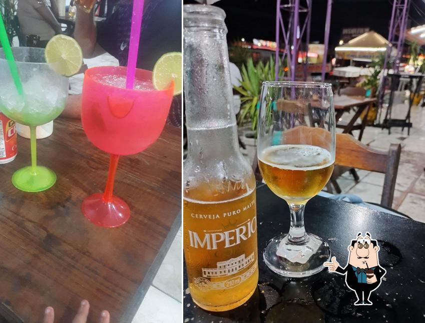 Bar do Adriano offerece uma seleção de drinques