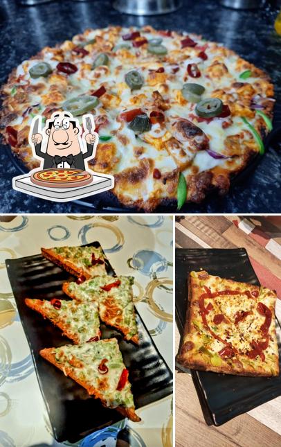 Order pizza at Chai Sutta Bar Phagwara