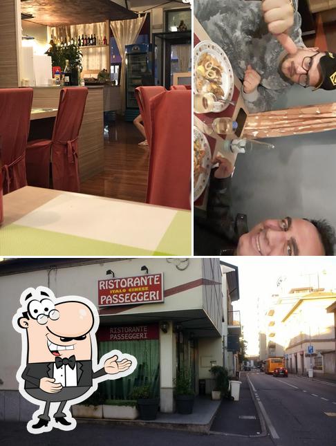 Vedi la foto di Passeggeri