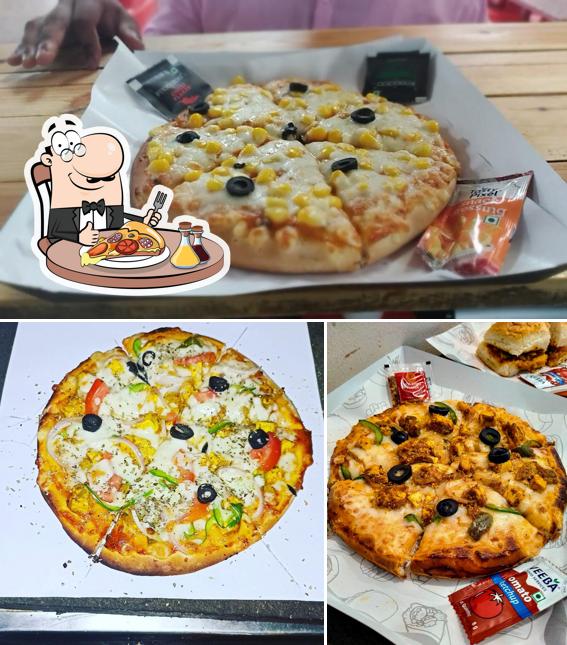 Get pizza at Banjo's The Food Chain - Nashik-Pune Highway, Sangamner