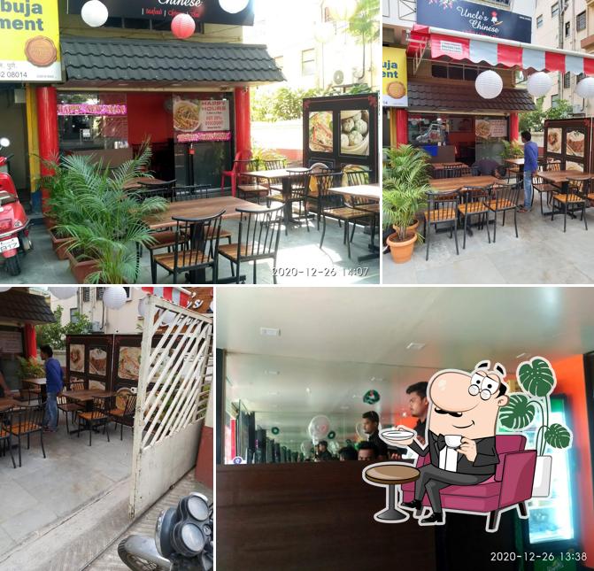 The interior of Uncle's Chinese