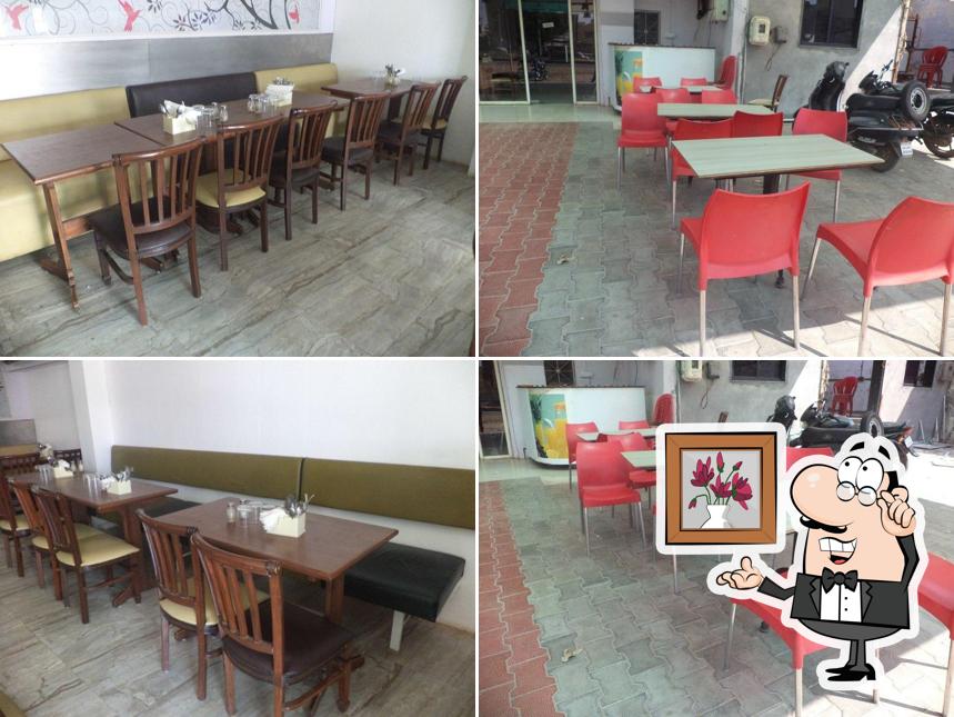 The interior of Crazy Bite
