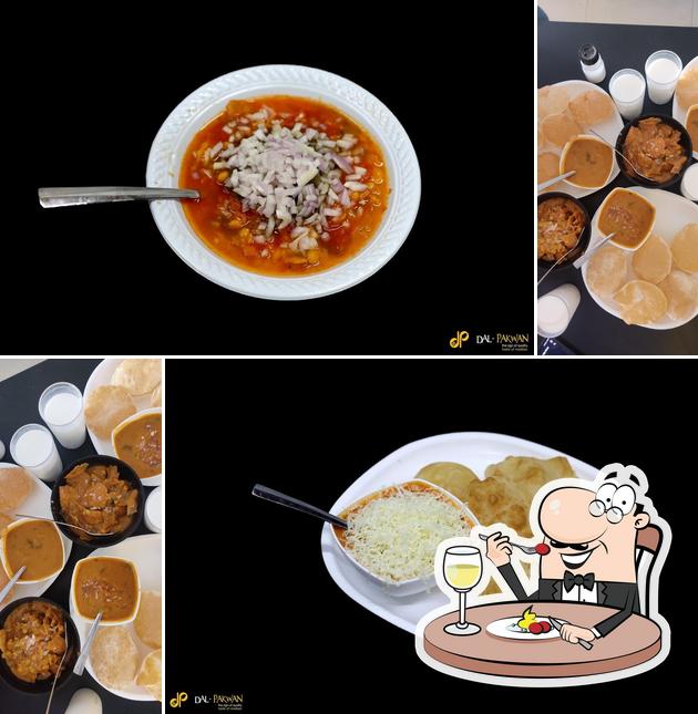 Food at Dal Pakwan