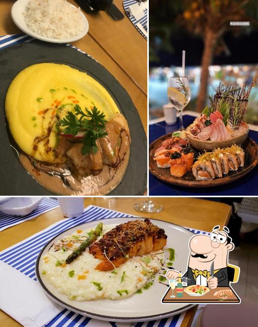 Platos en AZU. restaurante japonês e contemporâneo