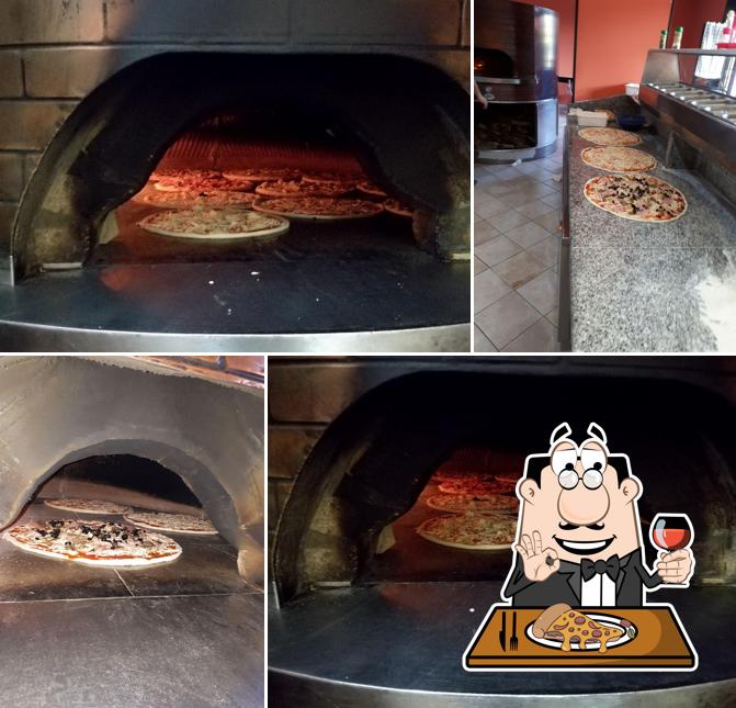 Ordina tra le svariate varianti di pizza
