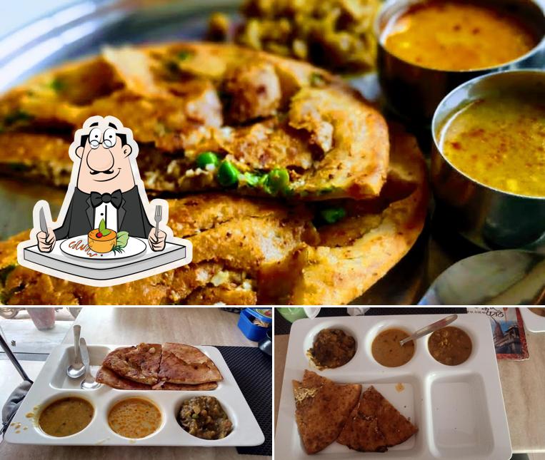 Food at Ram Babu Ke Parathe