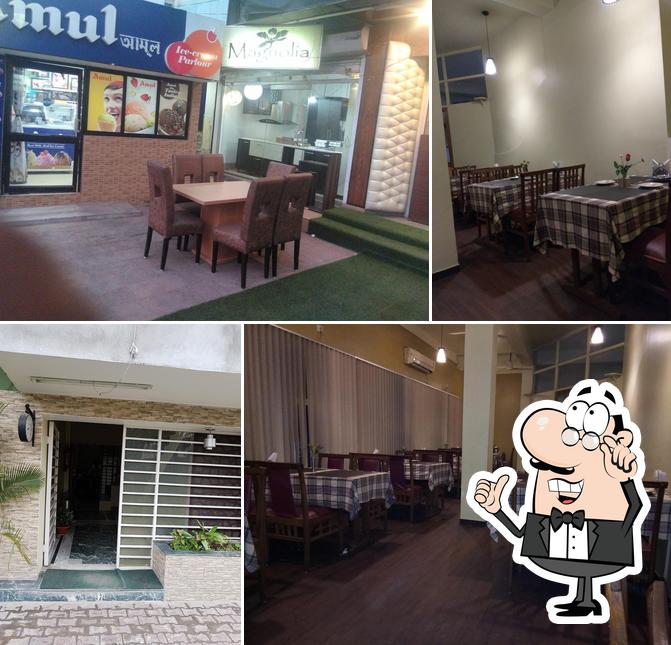 Magnolia Bar & Restaurant & Hotel.