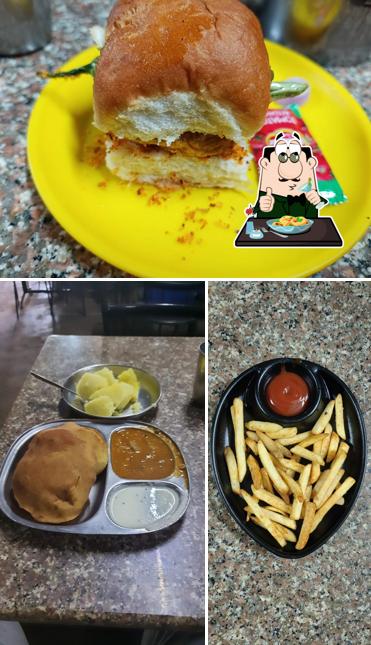 Pulled pork sandwich at Hotel Prakash