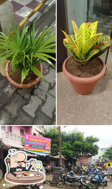 The picture of MUBARAK BEEF BIRYANI’s food and exterior