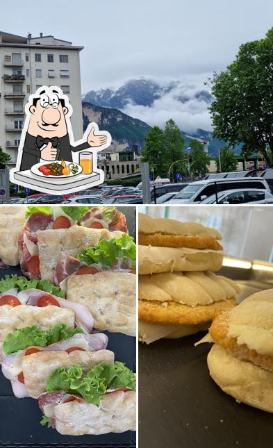 Bar Ristoro stazione Trento-Malè si caratterizza per la cibo e esterno
