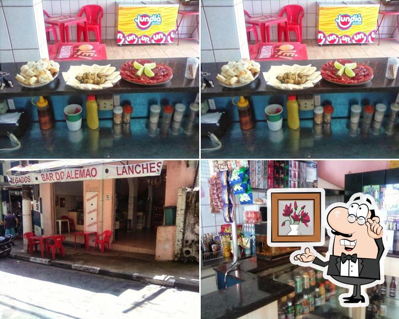O interior do Bar e Lanchonete do Alemão