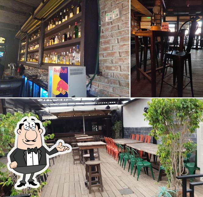 Check out how Agent Jack's looks inside