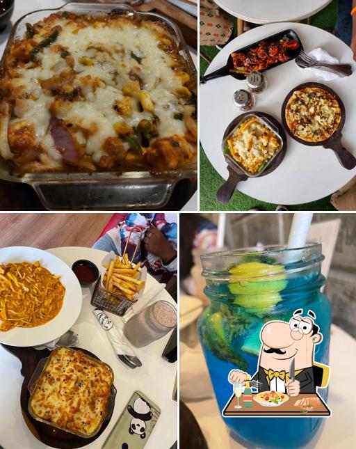Food at The Paws's Cafe