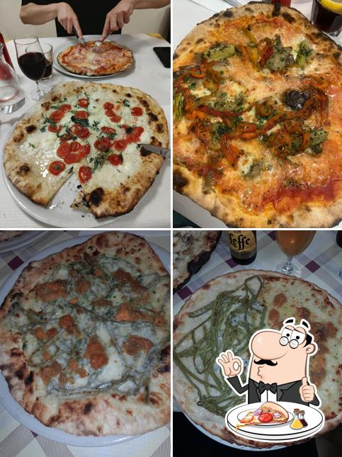 Scegli una pizza a Da Rita