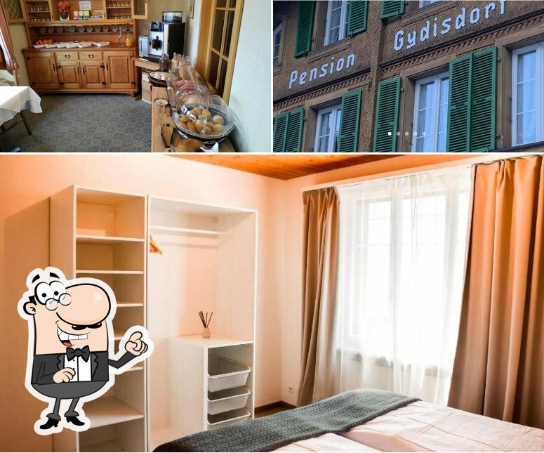 Dai un'occhiata agli interni di First Lodge