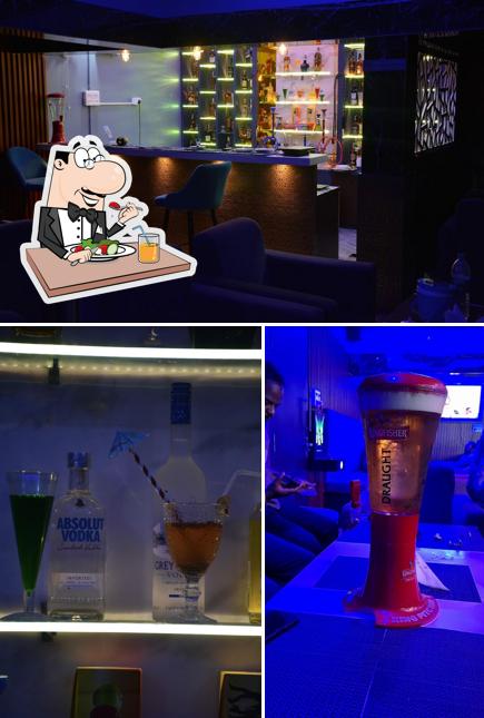 Among various things one can find food and interior at Pratyush Bar & Restaurant