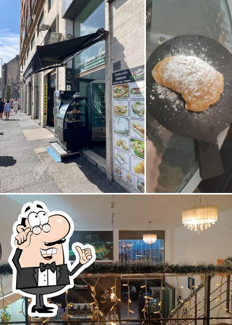 Guarda la immagine che presenta la interni e cibo di Caffè E Sapori