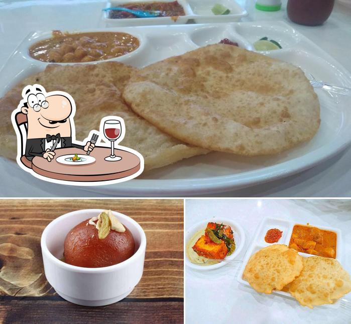 Meals at Makhan Bhog