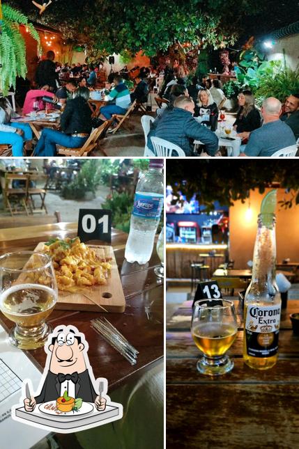 Entre diferentes coisas, comida e interior podem ser encontrados no Quintal 61