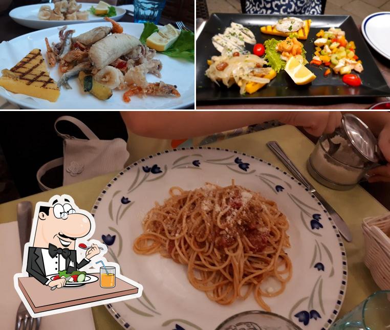 Cibo al Trattoria antica torre