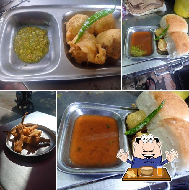 Himlal vada pav centre