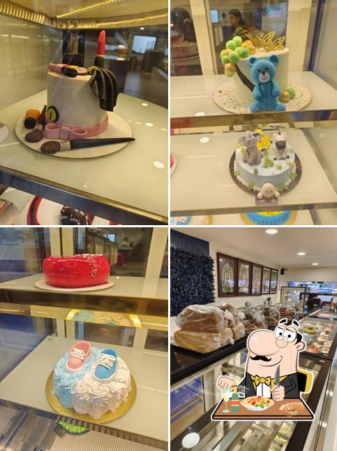 Food at Kediyoor Confectionery Sweets