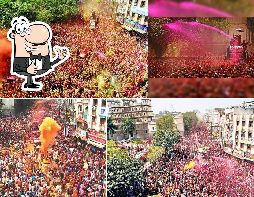 Here's a picture of Oh Yeah indore
