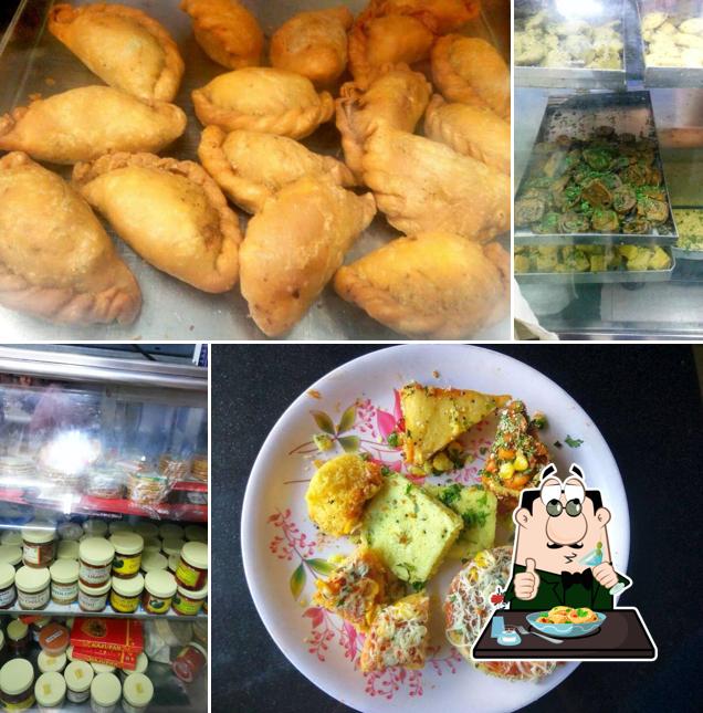 Food at Rajubhai Dhoklawala