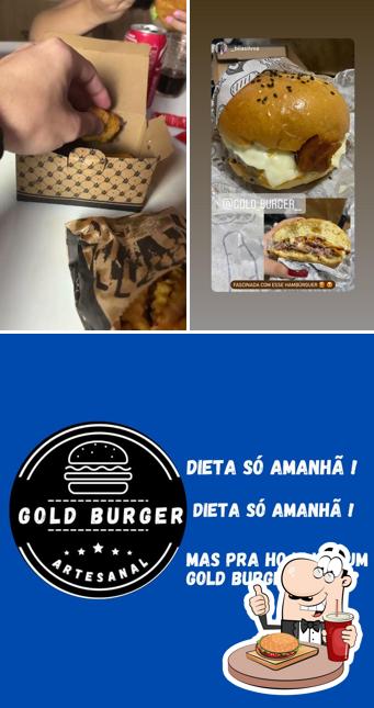 Delicie-se com um hambúrguer no Gold Burger
