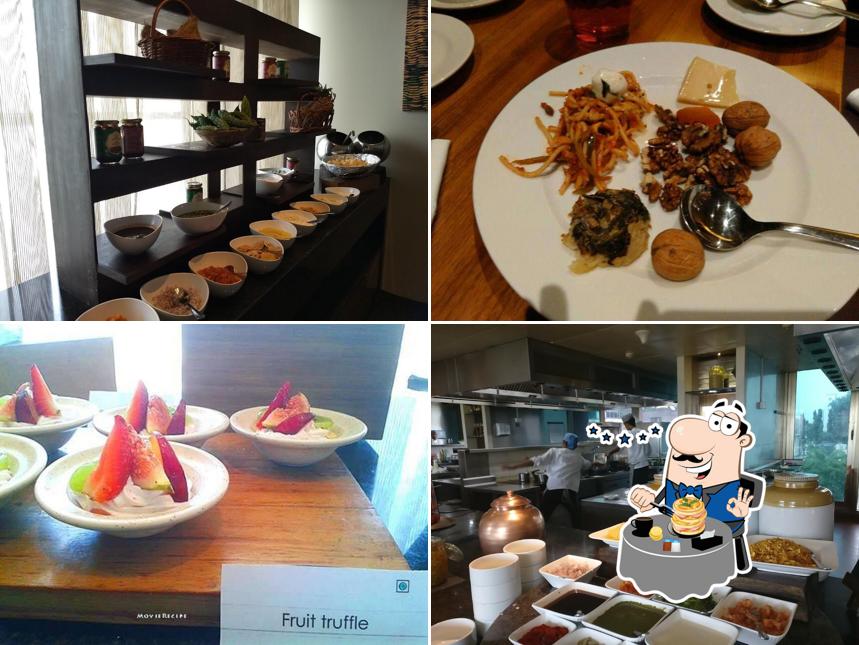 Food at 24/7 Gallery Cafe - Hyatt Place