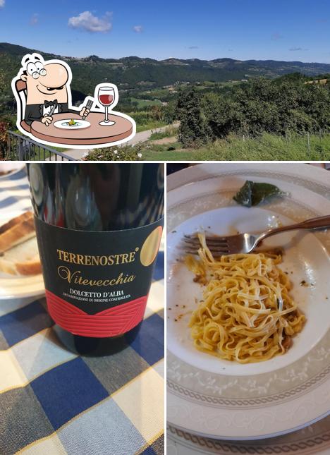 Questa è la foto che presenta la cibo e esterno di Agriturismo La Rocca