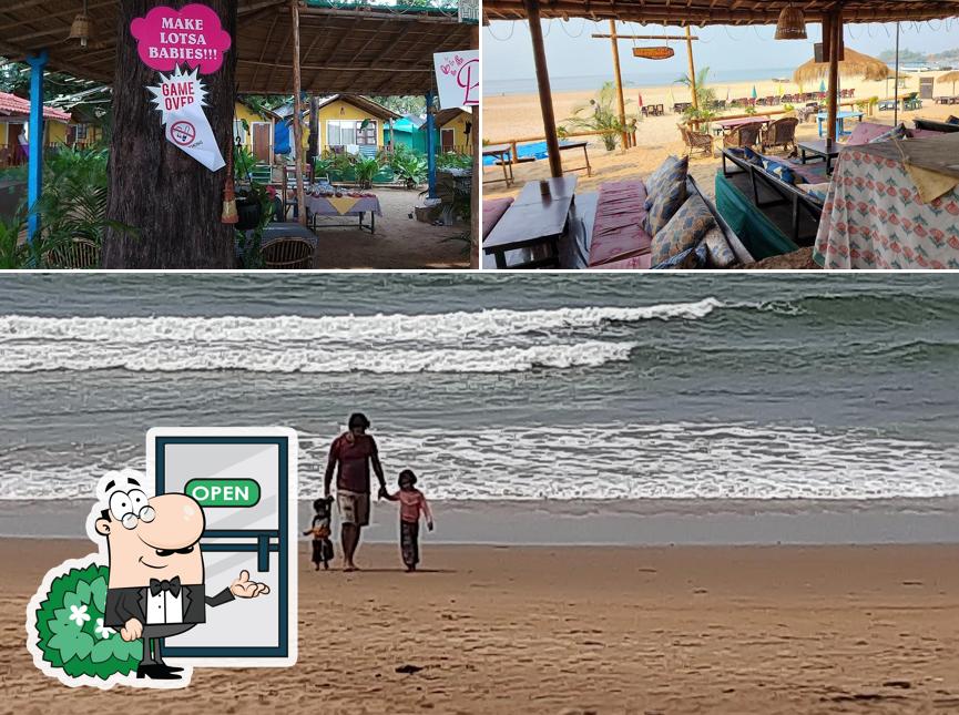You can get some fresh air at the outside area of Sea Front Beach Huts Patnem