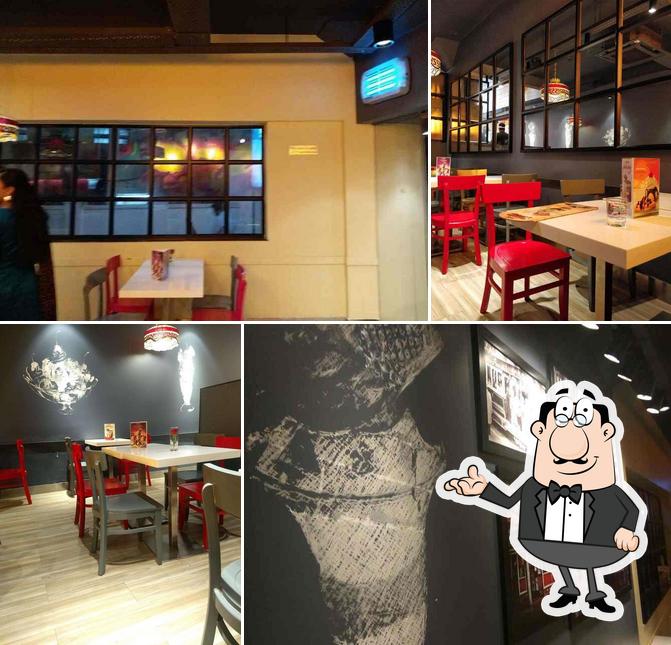 Check out how Swensens looks inside