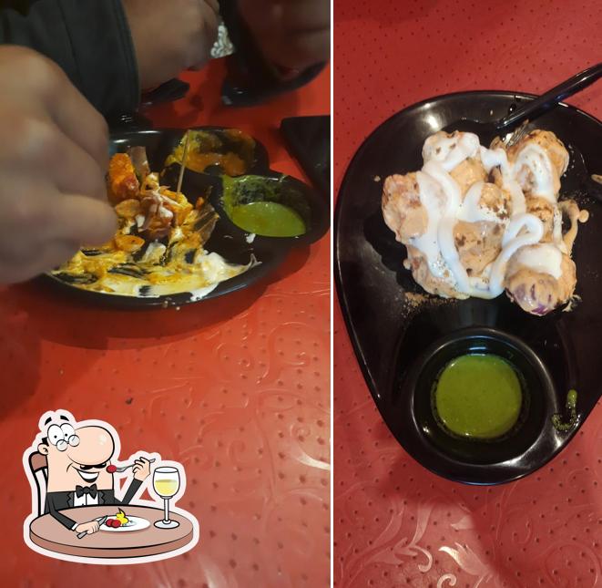 Food at Sidhbali Baba Chaap Corner
