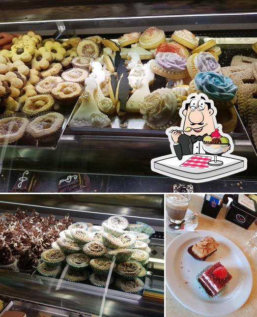 Caffè Grande Italia Di Pascucci Miguel offre un'ampia selezione di dessert