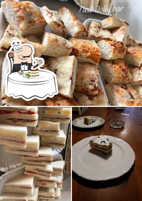 New Jolly Bar Tabacchi serve un'ampia selezione di dessert