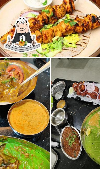 Meals at Chidambaram New Moorthy Cafe
