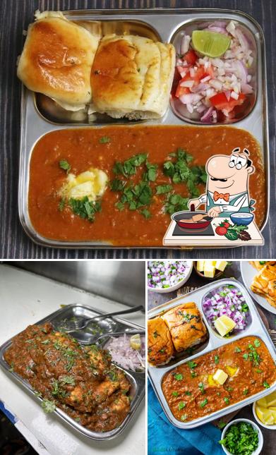 Chicken curry at New Kings Pav Bhaji