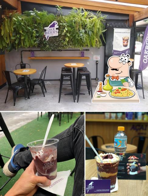 Entre diferentes coisas, comida e interior podem ser encontrados no OakBerry Rua Casa do Ator