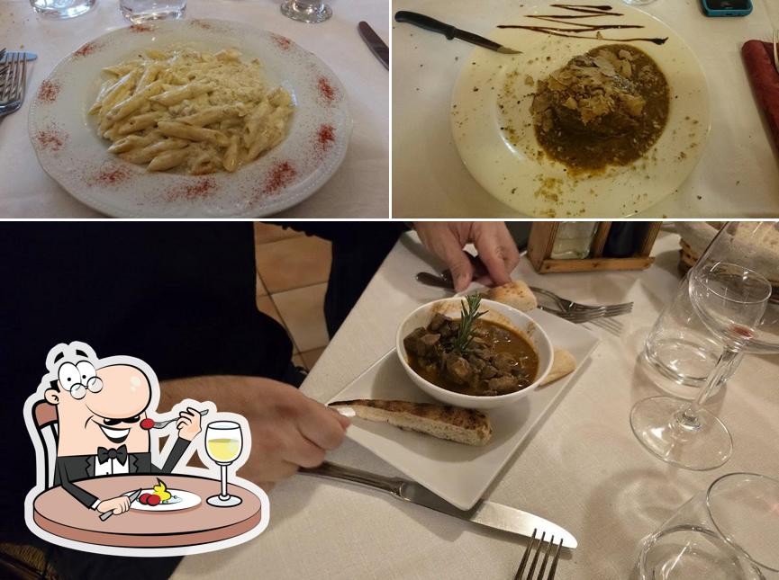 Cibo al Trattoria Santucci