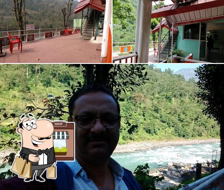 Check out how Black Cat Dosa Point looks outside