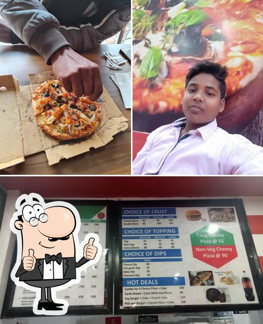Look at this photo of Pizza Slice
