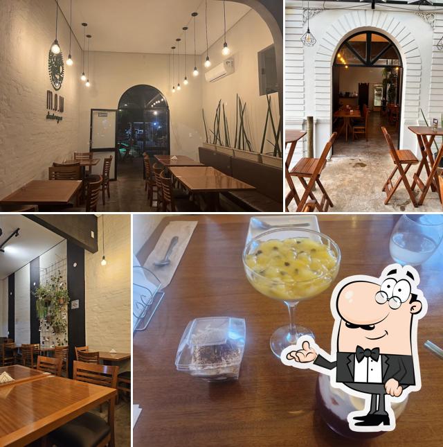 O interior do Mow Culinária Vegana