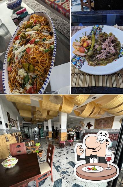 Voici l’image indiquant la nourriture et intérieur sur Elbarkoun