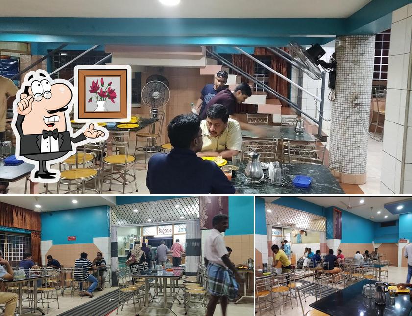 The interior of HOTEL NEW PRAKASH