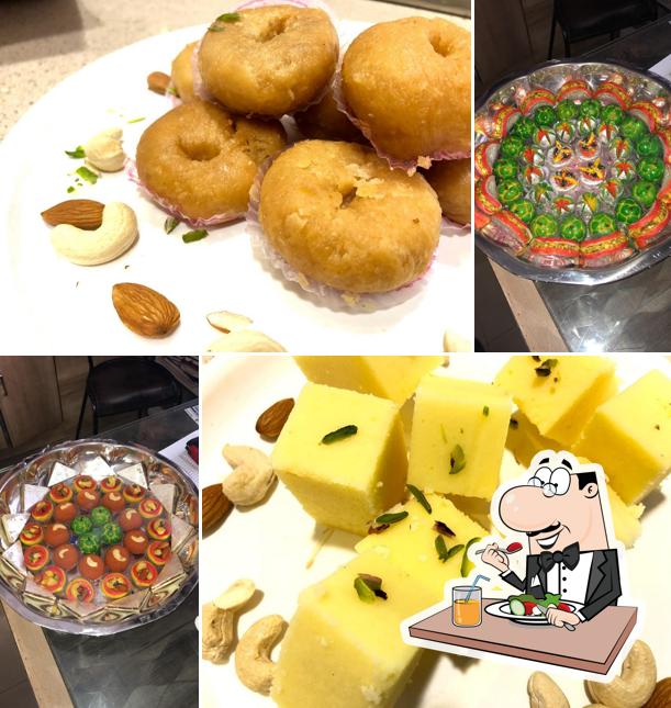 Food at Shri Agarwaal Sweets