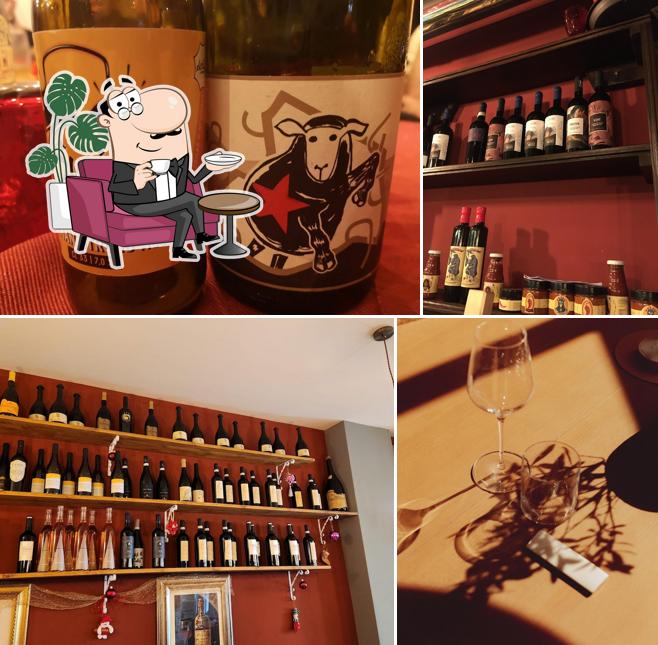 La immagine di interni e bevanda da Lorto osteria trattoria