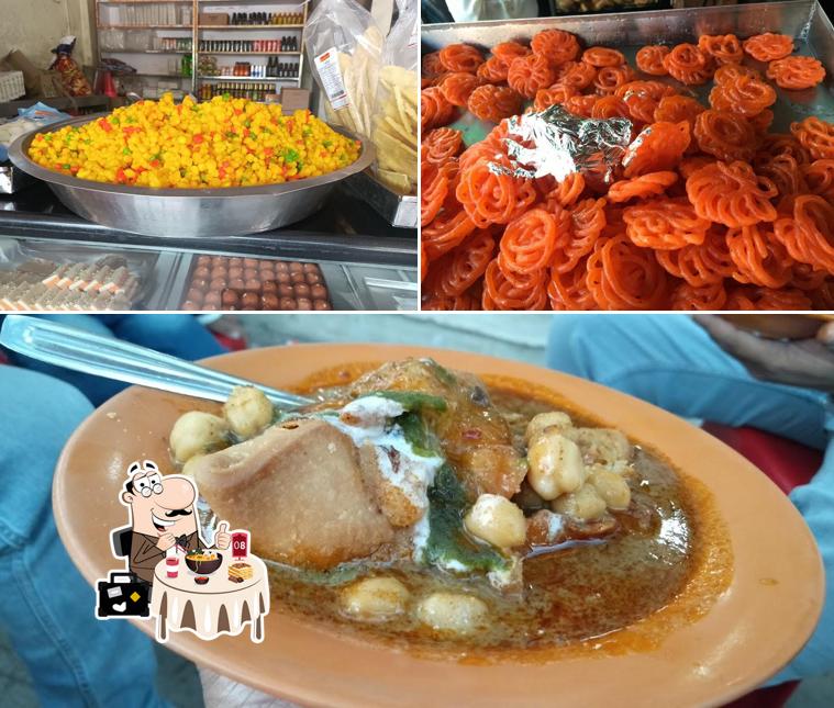 Meals at Samosawala