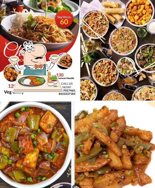 Food at Old Dragon Chinese Food stall
