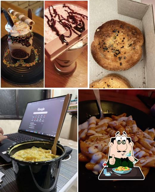 Macaroni and cheese at 9 Tea's cafe